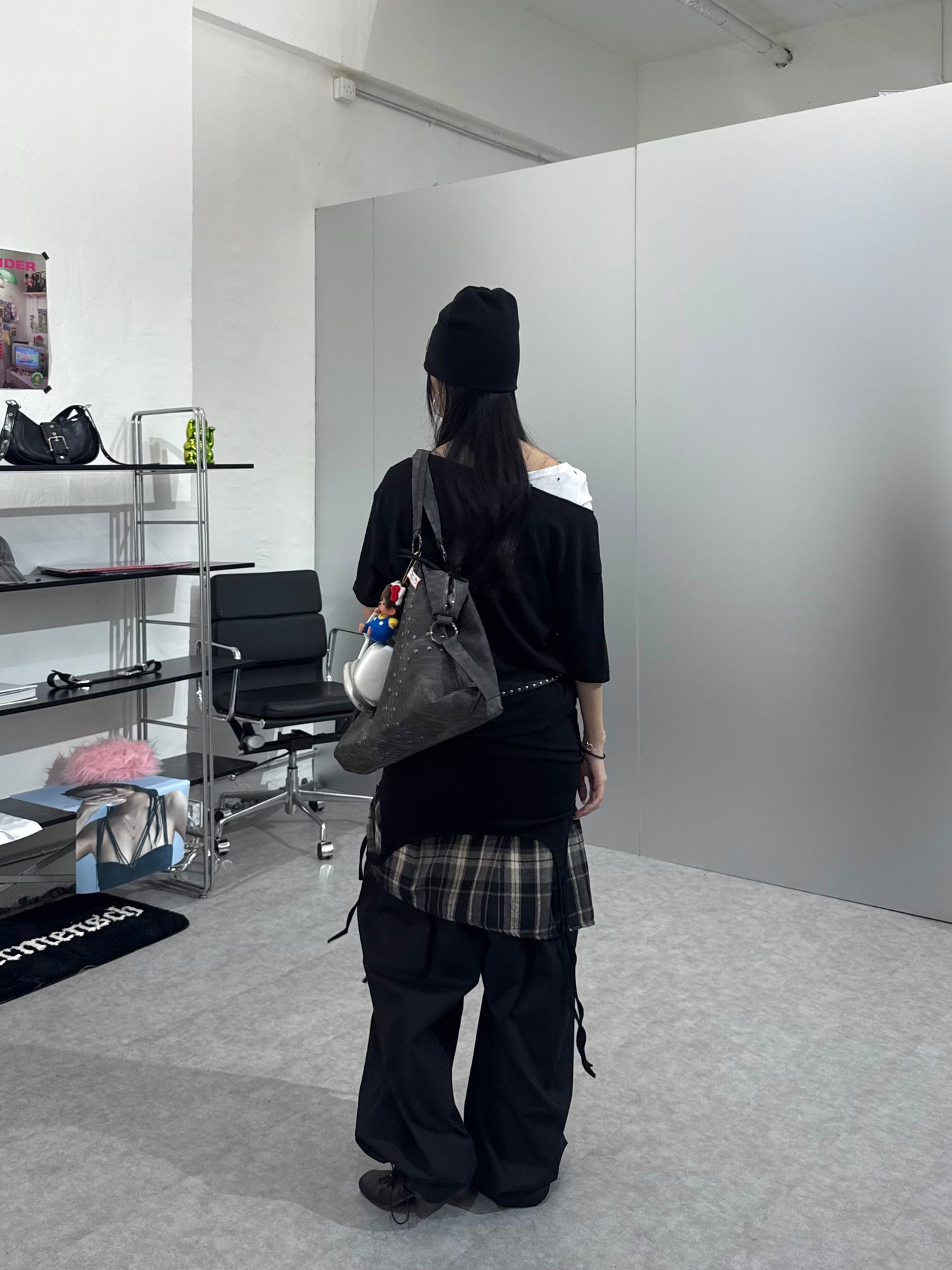 鏤空窩釘跌膊短袖T恤 [2 COLOURS]