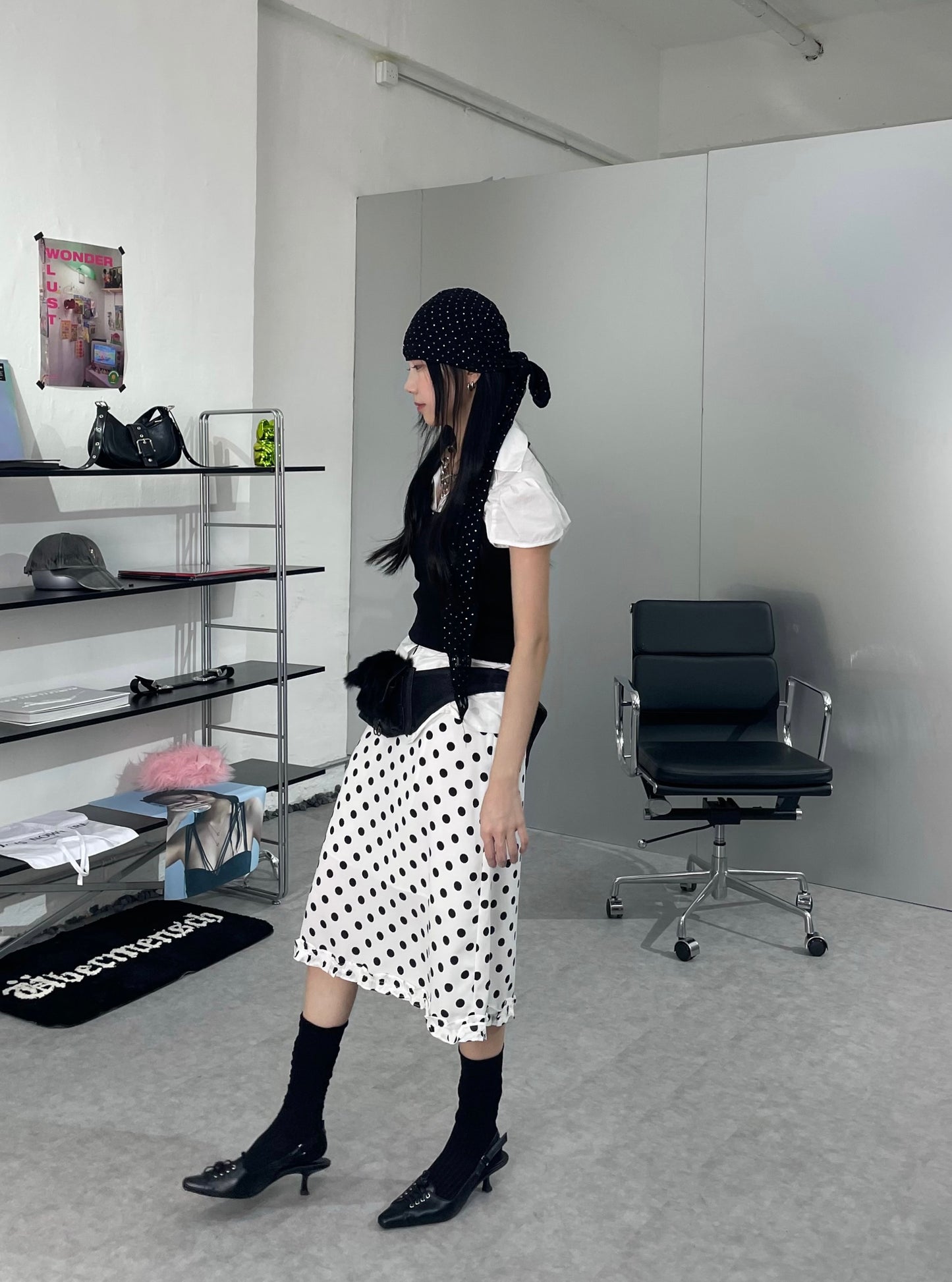 窩釘掛頸背心 [3 COLOURS]