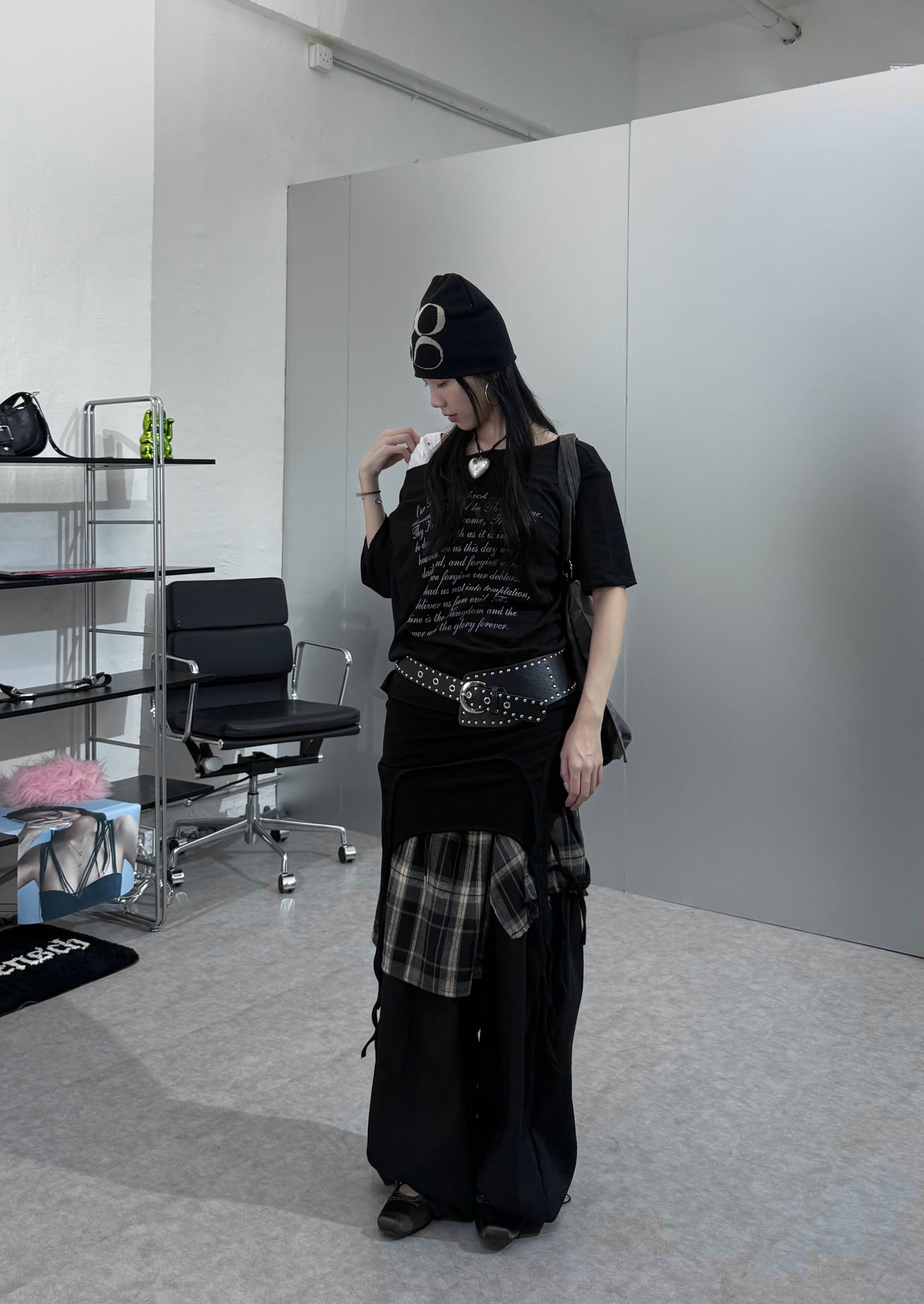 潦草英文oversize 跌膊短袖T恤 [2 COLOURS]