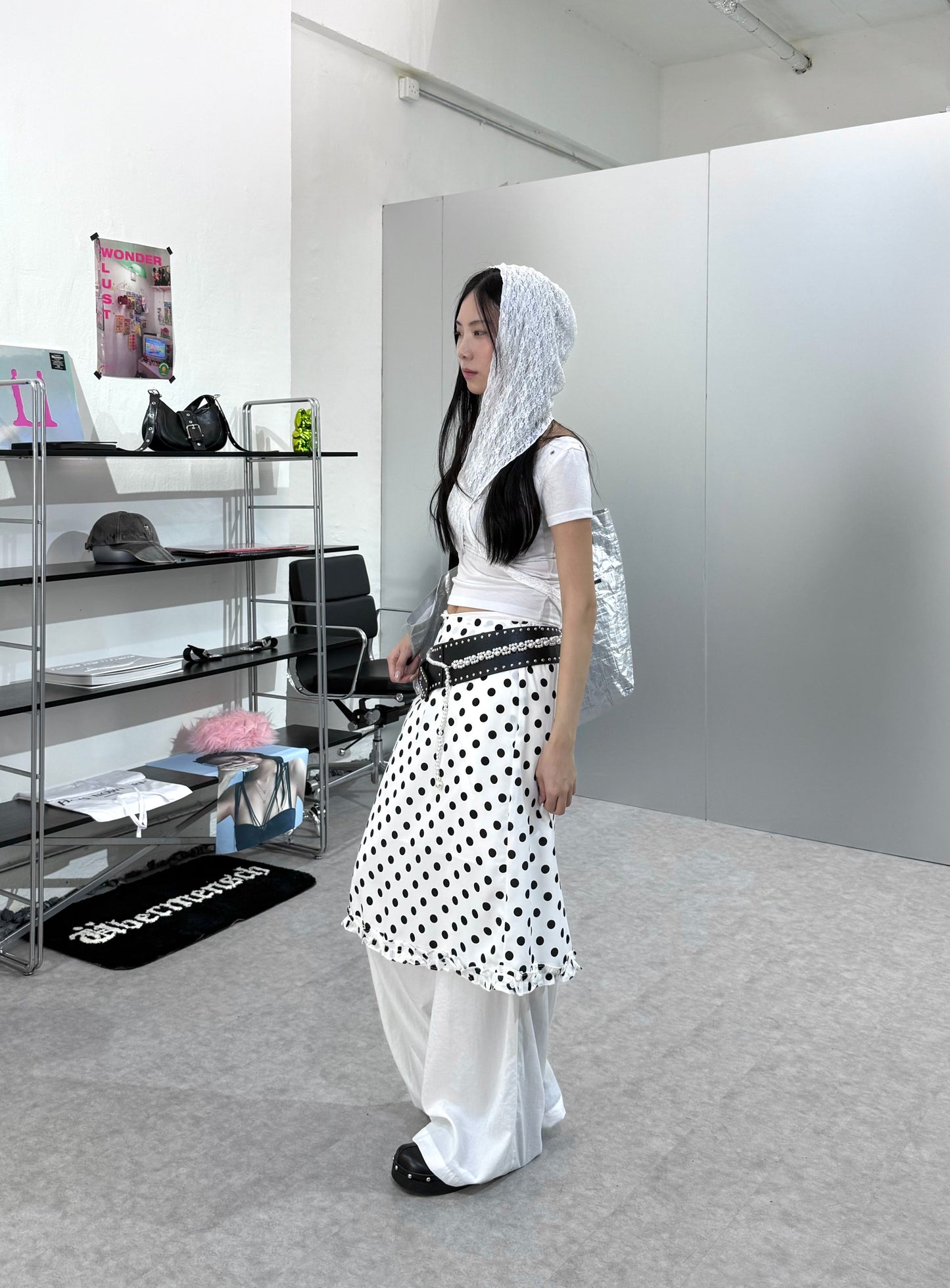 鏤空窩釘跌膊短袖T恤 [2 COLOURS]