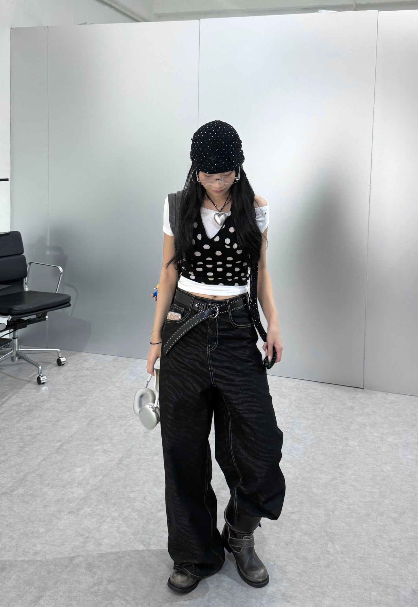 鏤空窩釘跌膊短袖T恤 [2 COLOURS]