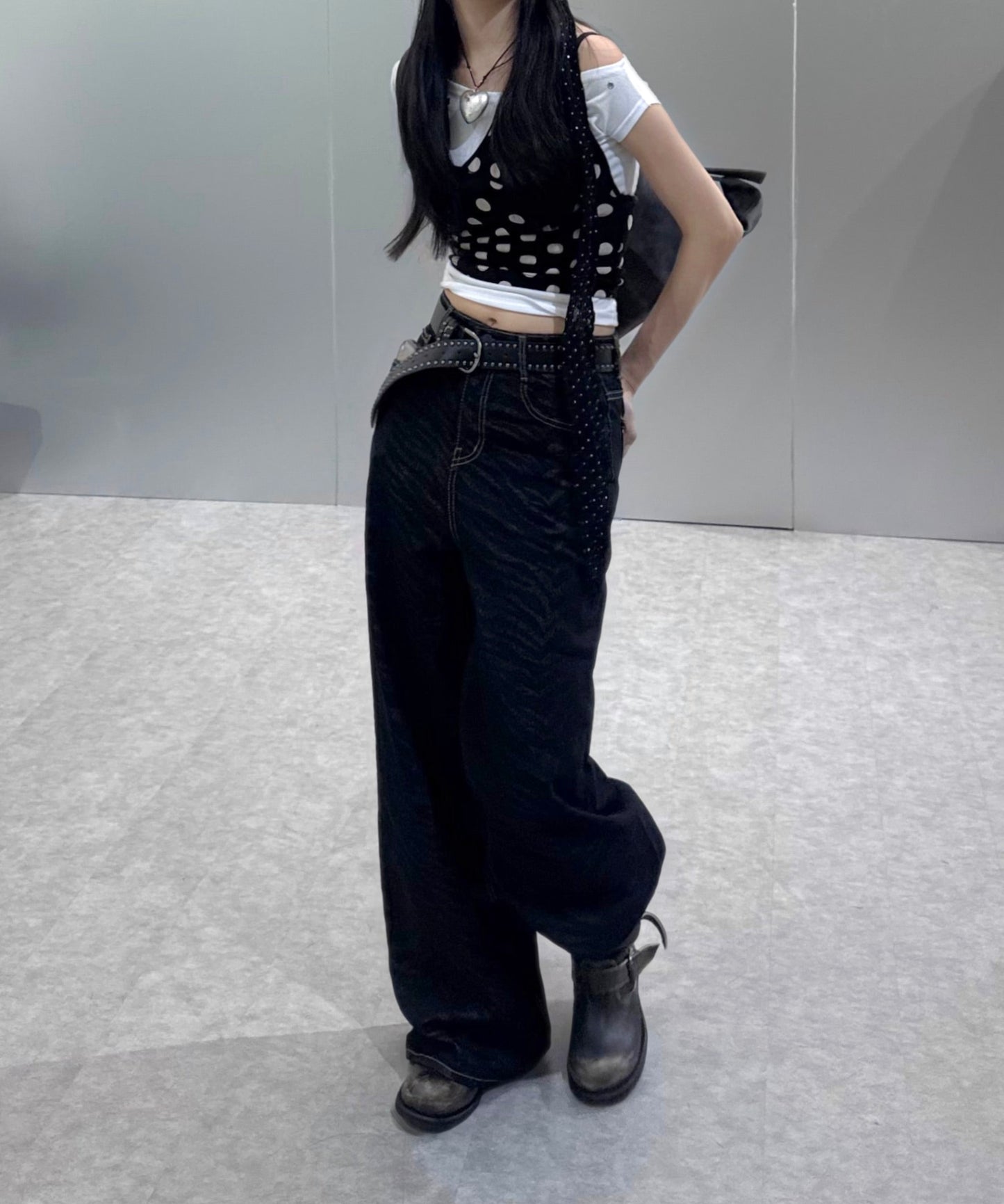 鏤空窩釘跌膊短袖T恤 [2 COLOURS]