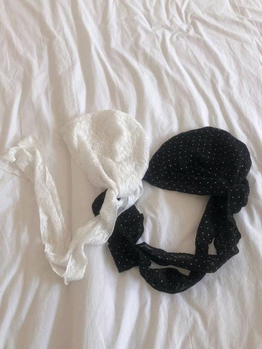 蕾絲花織銀釘連帽頭巾［ 2 COLOURS ］