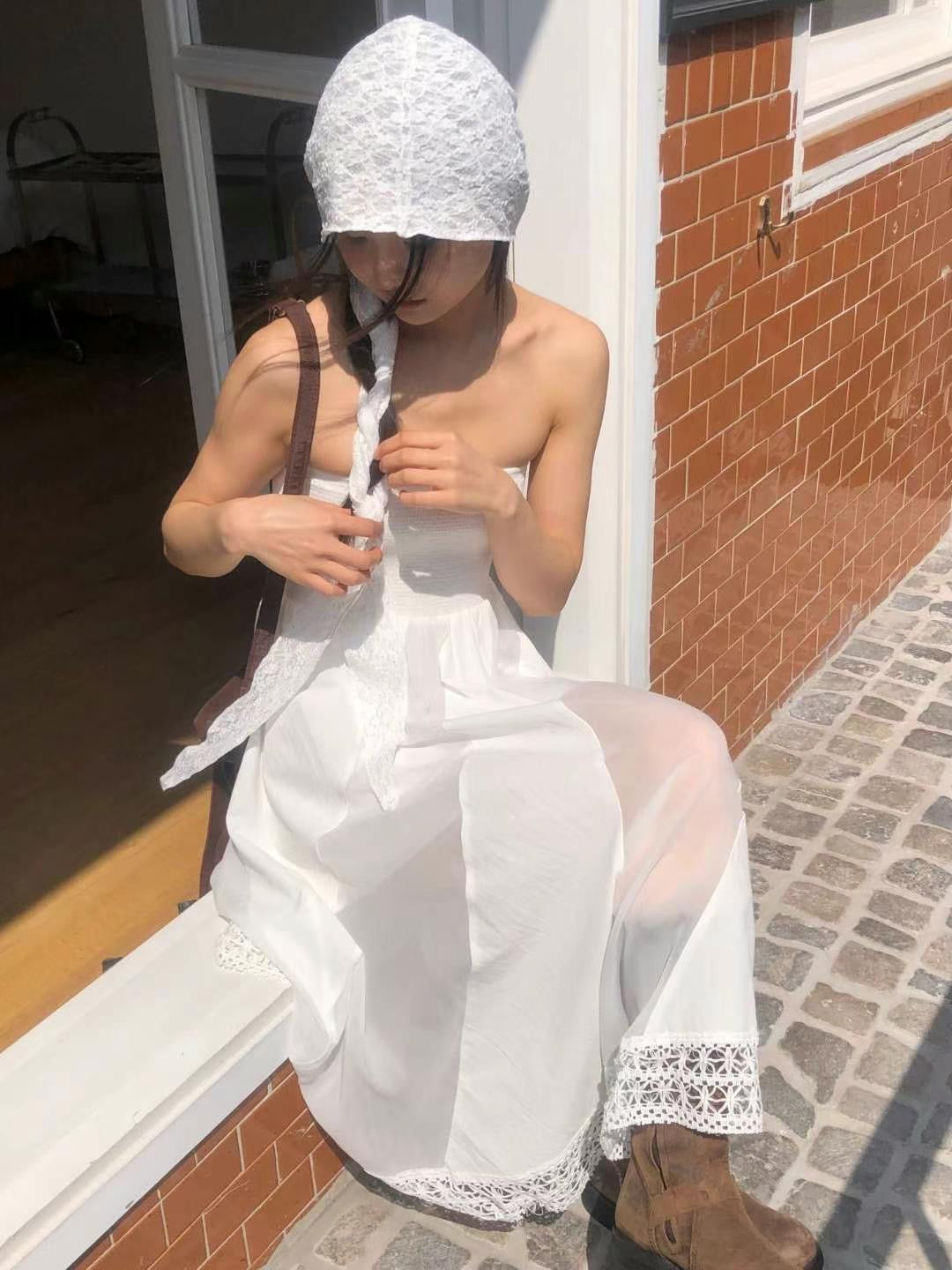 蕾絲花織銀釘連帽頭巾［ 2 COLOURS ］