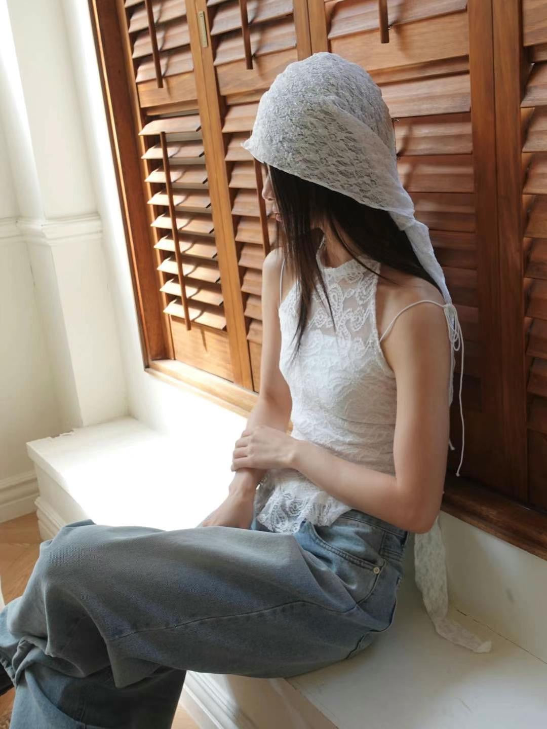 蕾絲花織銀釘連帽頭巾［ 2 COLOURS ］